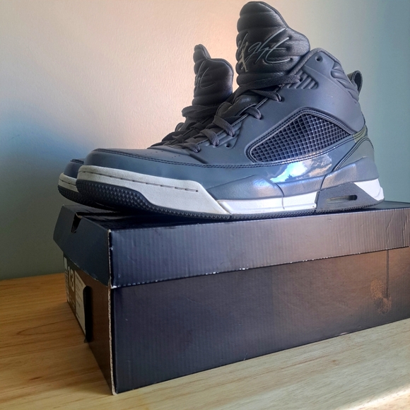 Air Jordan Flight 9.5 - Picture 2 of 6